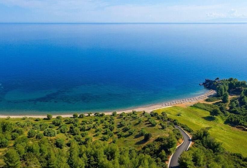 Ajul Luxury Hotel & Spa Resort, A Registry Collection