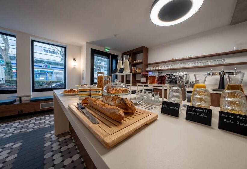 ユースホステル Beau M Paris