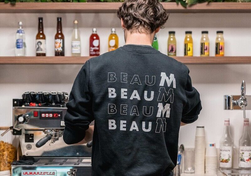 ユースホステル Beau M Paris