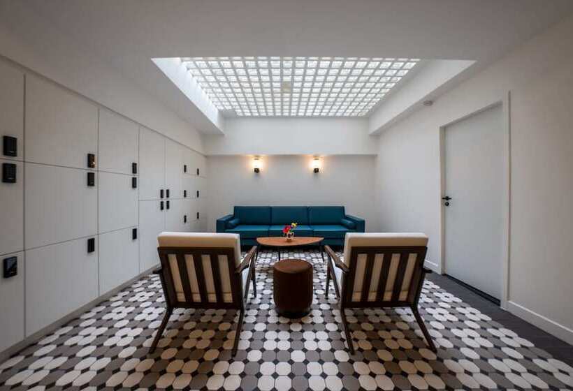 ユースホステル Beau M Paris