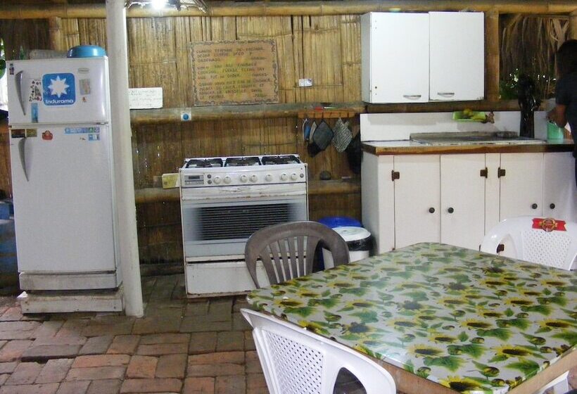 Общежитие Hostal Maxima