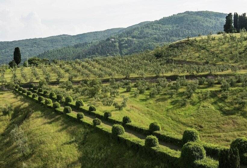 Amazing Cottage In S. Donato In Collina With Shared Pool