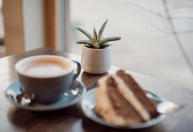 Base Camp Hotel Nevis Range