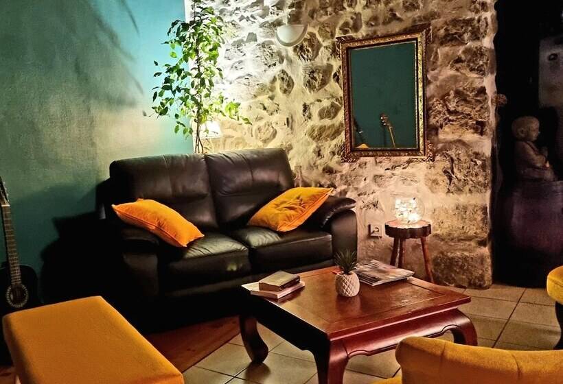 Bed and Breakfast Les Jardins De Kuz