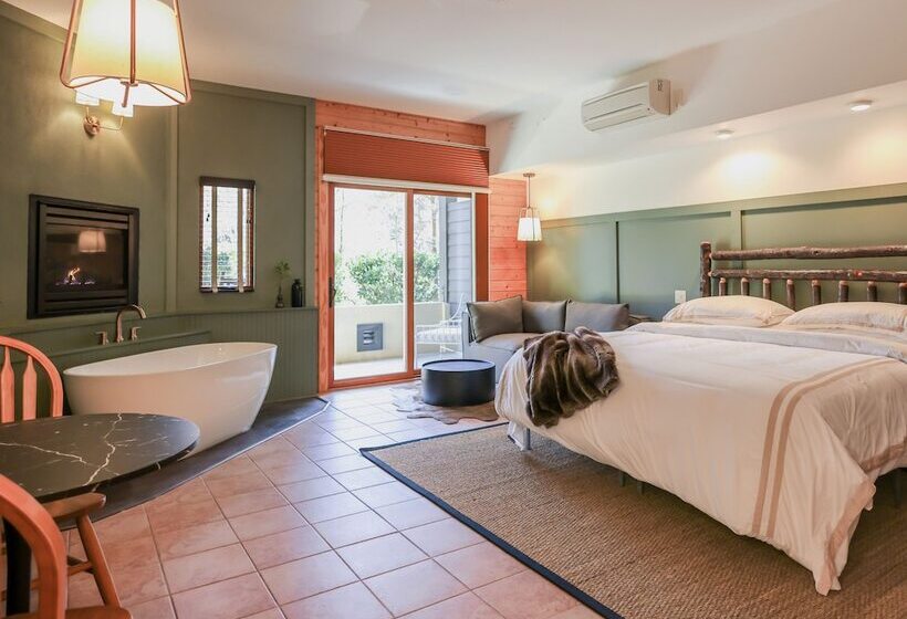 مبيت وإفطار Outland Chalet & Suites Great Smoky Mountains