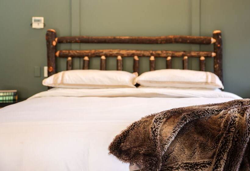 مبيت وإفطار Outland Chalet & Suites Great Smoky Mountains