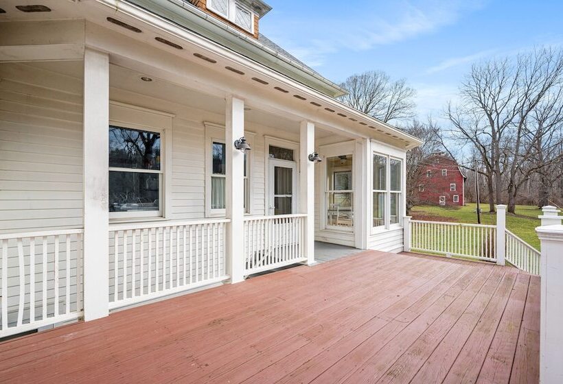 مبيت وإفطار Stratton Creek Inn