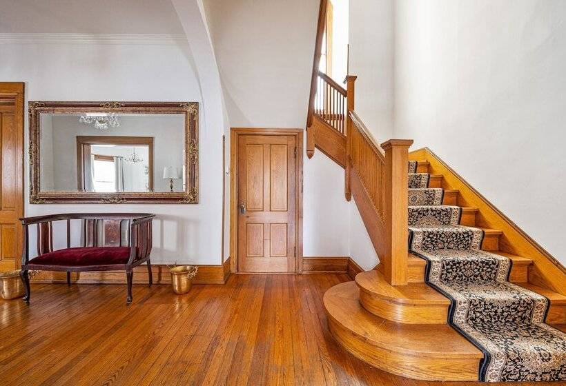 مبيت وإفطار Stratton Creek Inn