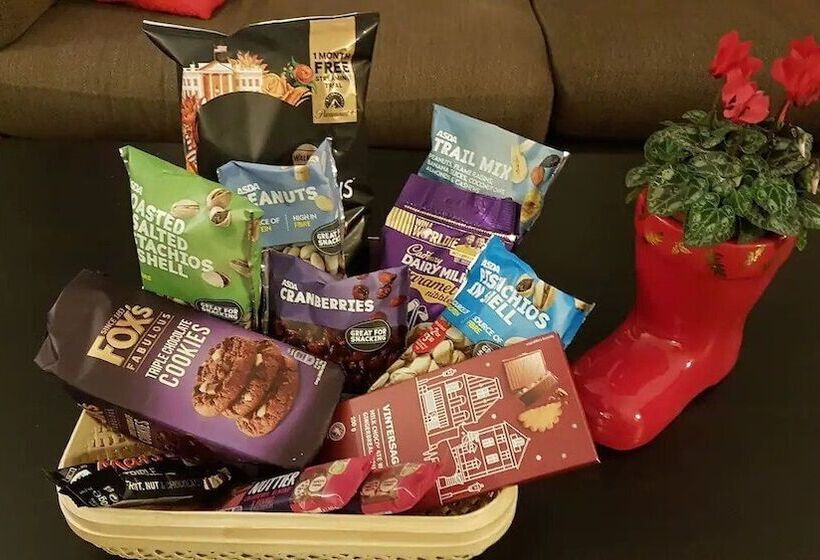 Bed and Breakfast Swollows House