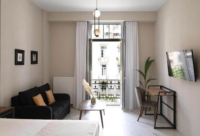 Black Onyx Comfort Suites