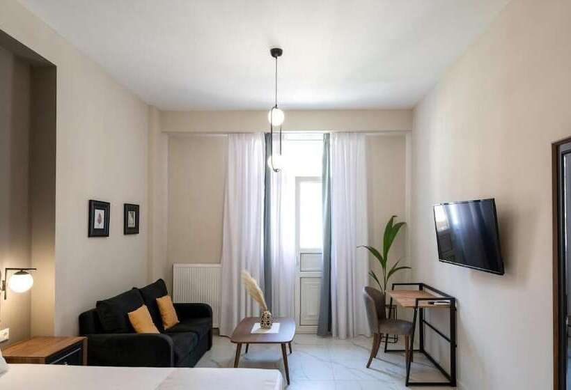 Black Onyx Comfort Suites