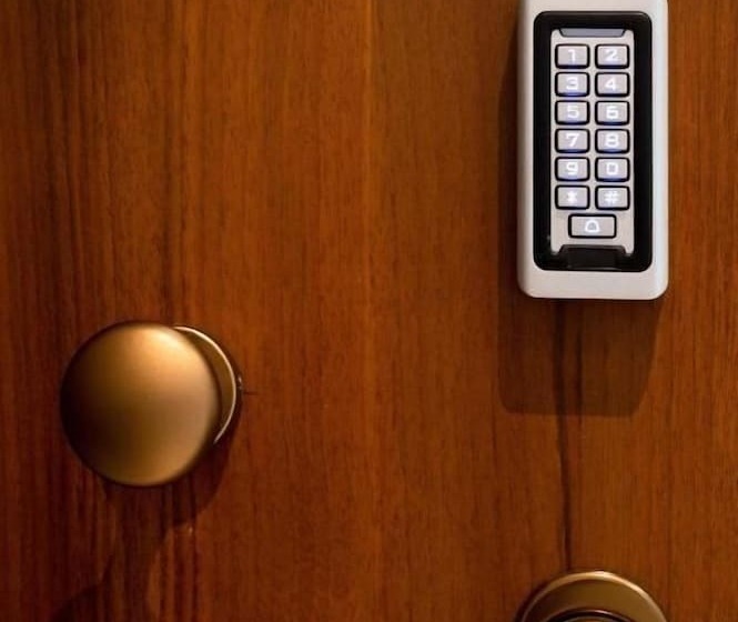 Black Onyx Comfort Suites