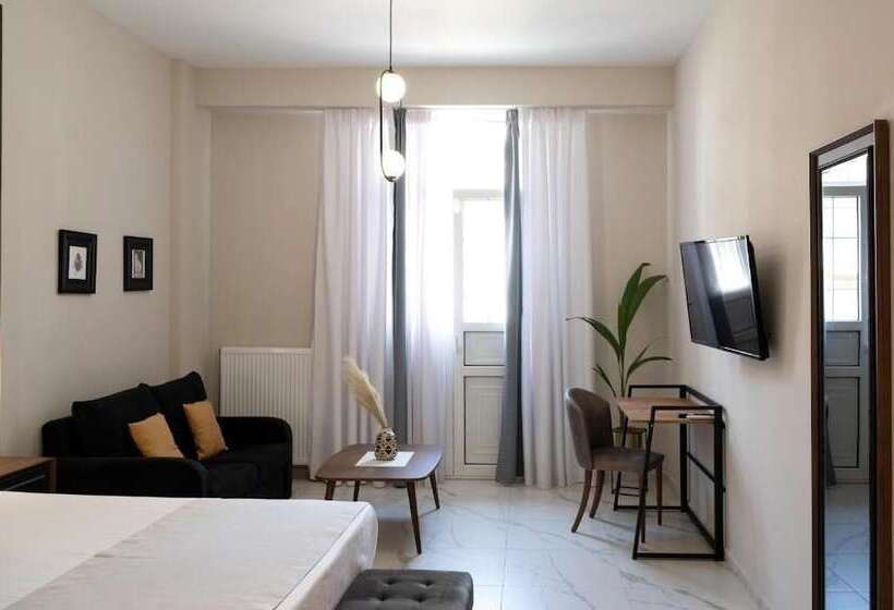 Black Onyx Comfort Suites