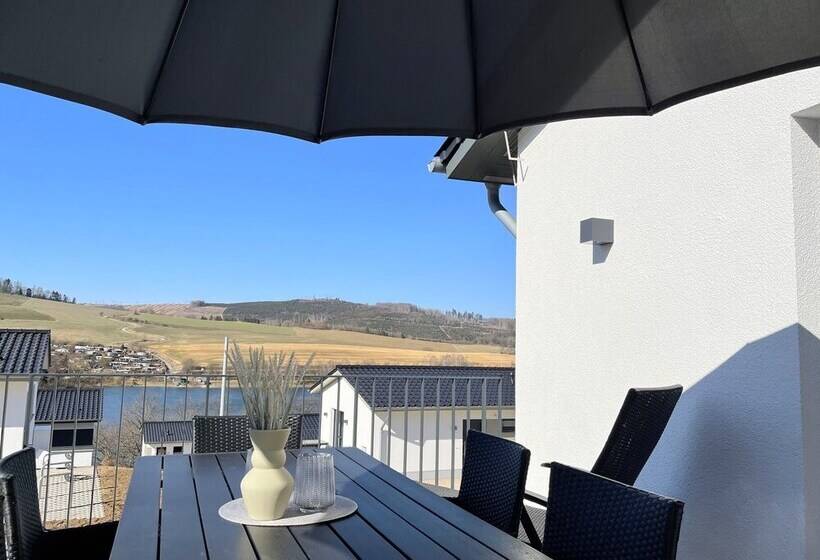 Diemelblick 12   Leni