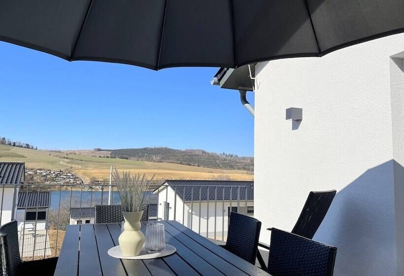 Diemelblick 12   Leni