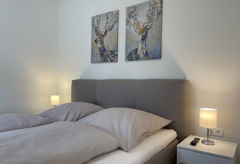 Diemelblick 12   Leni