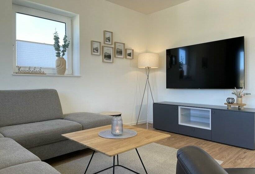 Diemelblick 12   Leni