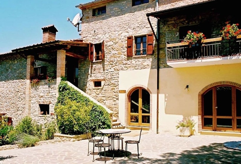 Farmhouse In Monte S. Maria Tiberina With Stables