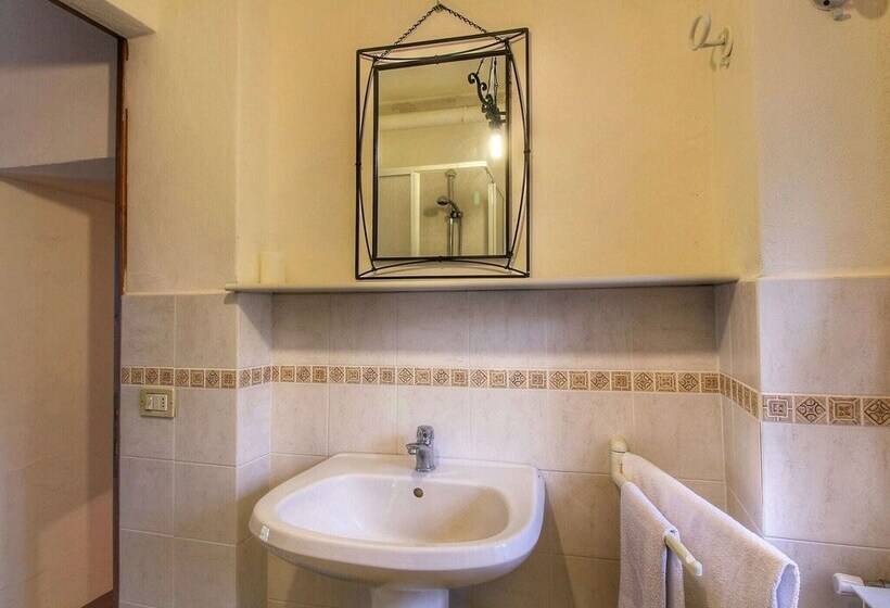 Farmhouse In Monte S. Maria Tiberina With Stables