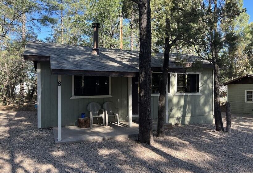 Hidden Rest Cabins And Resort