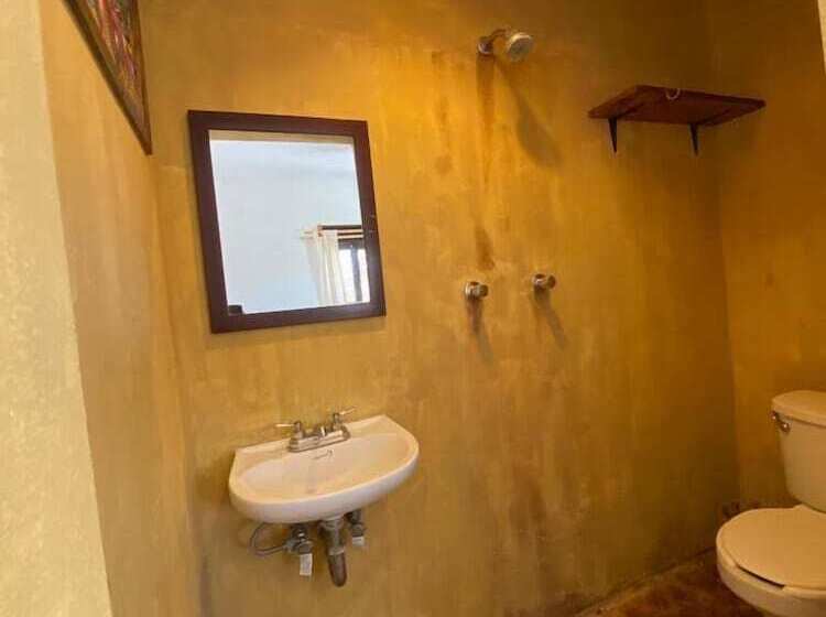 Hostal Chaak   Hostel