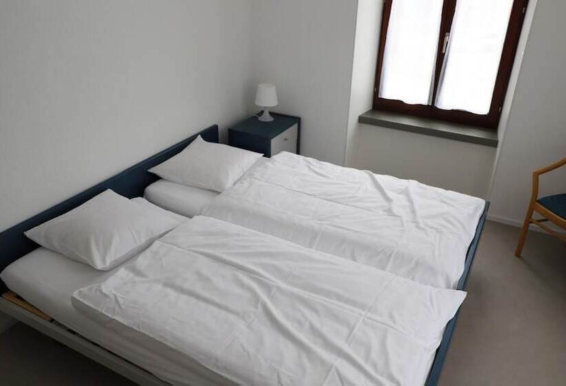 فندق فئة نجمة واحدة L Auberge De Noiraigue