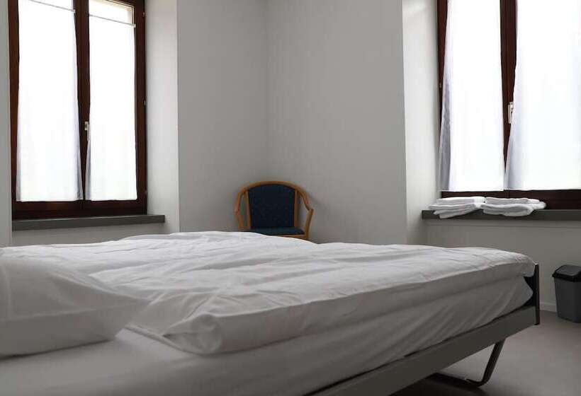 Gæstgiveri L Auberge De Noiraigue