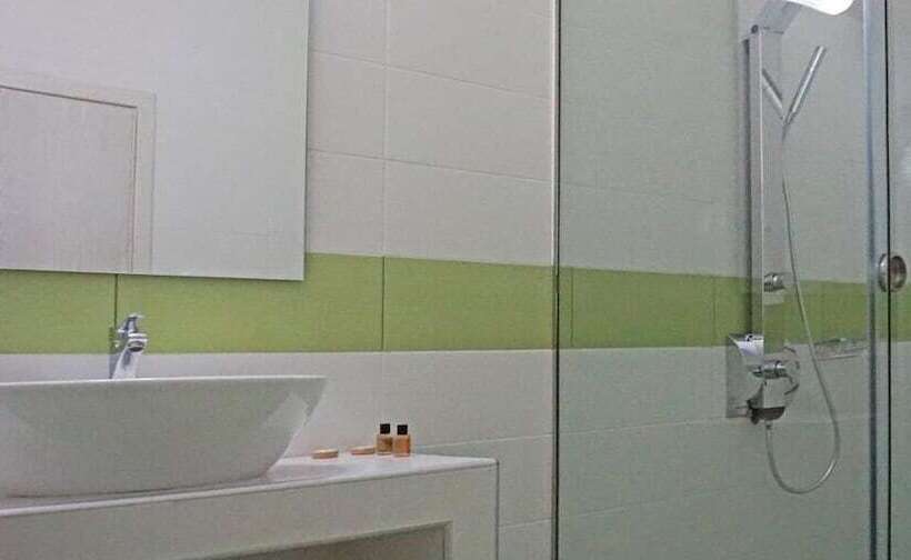 בית מלון כפרי Angelina