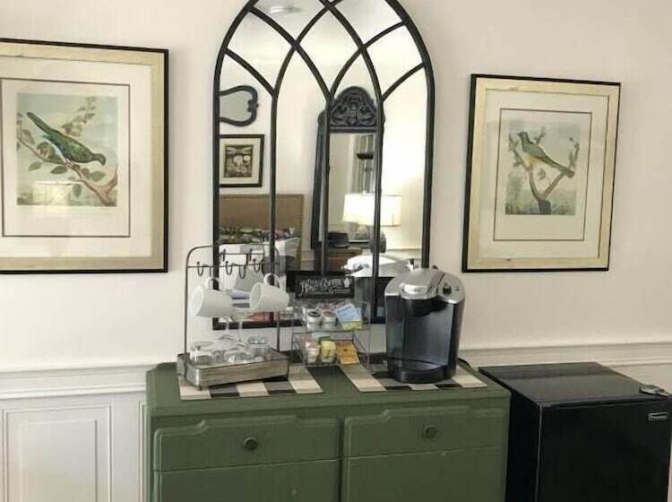 فندق Bandon Marina Inn