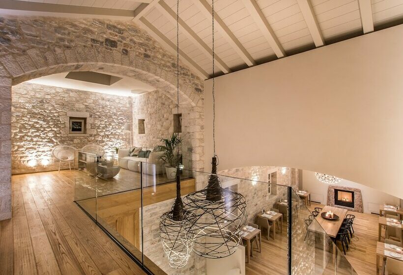 בית מלון כפרי Bassa Maina Villas & Suites