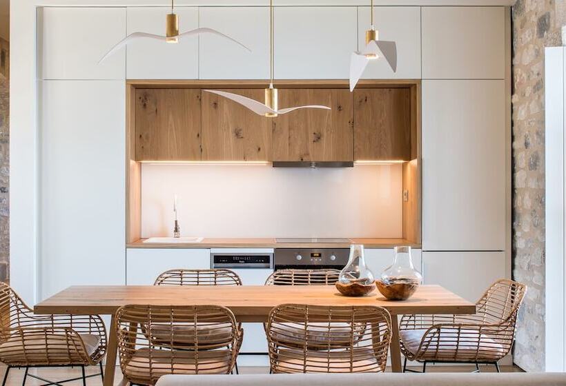 בית מלון כפרי Bassa Maina Villas & Suites