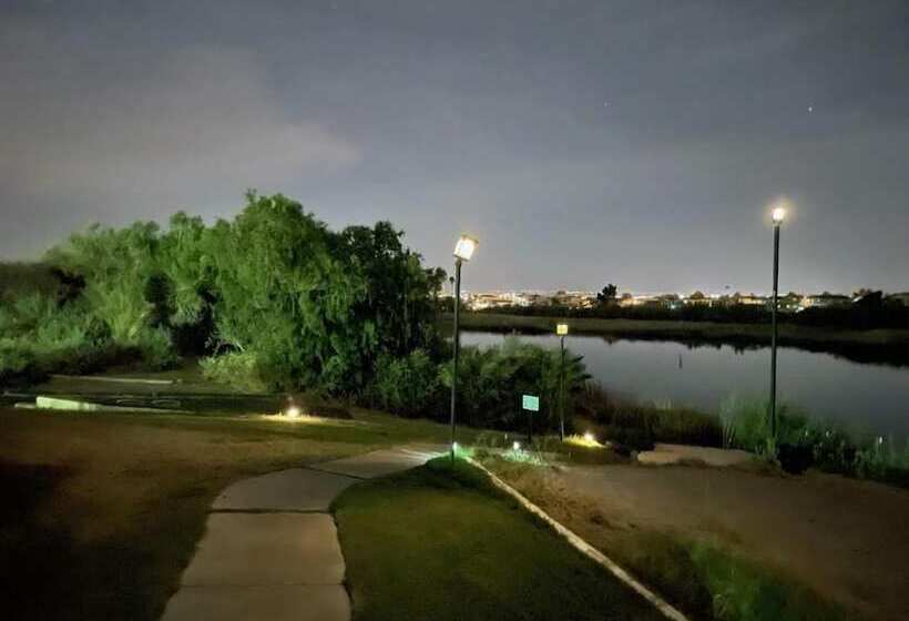 فندق Bayshore Inn