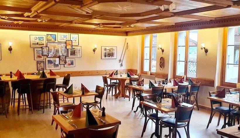 Отель De Commune Rougemont