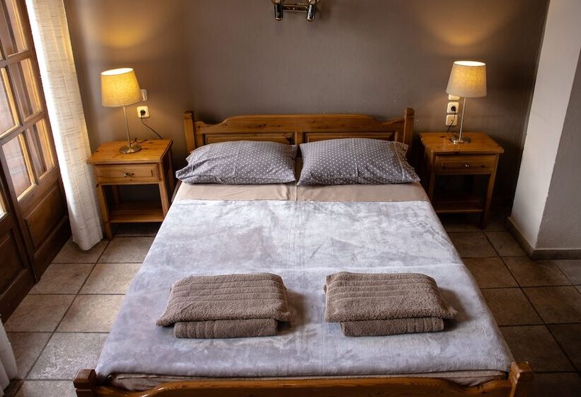 בית מלון כפרי Defkalion