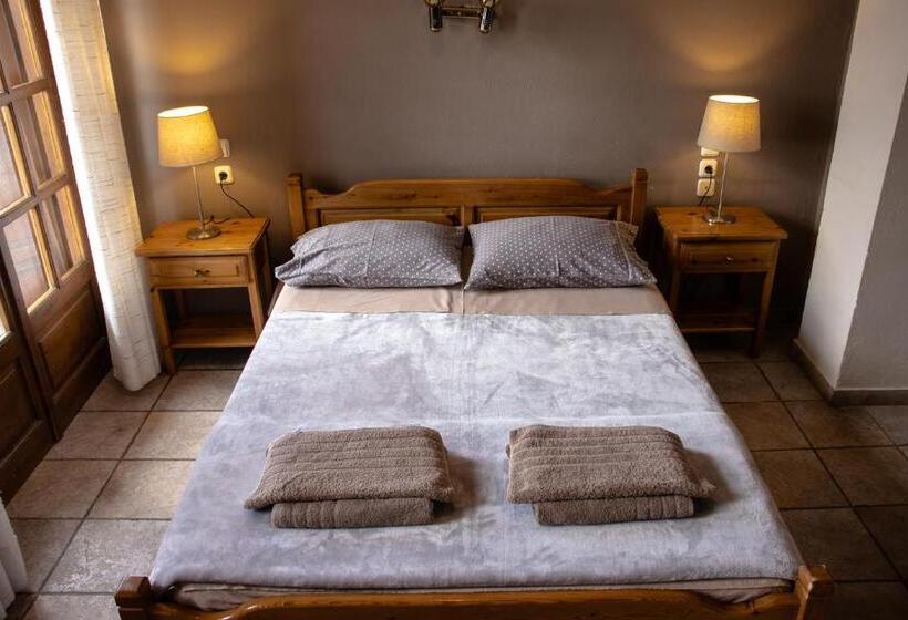 בית מלון כפרי Defkalion