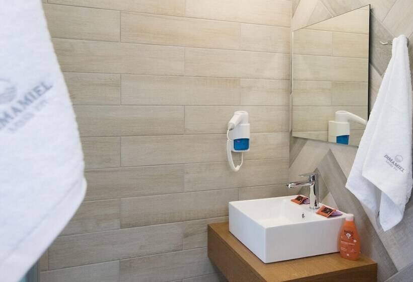 בית מלון כפרי Dimamiel Malia Inn