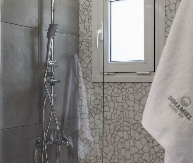 בית מלון כפרי Dimamiel Malia Inn