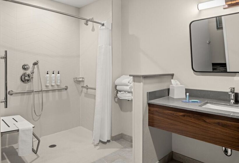 Отель Fairfield By Marriott Inn & Suites Winters Davis