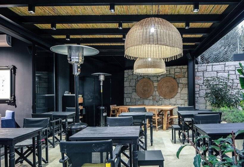 هتل Gd Gallery Suites