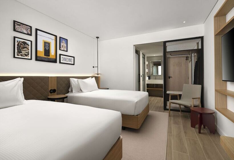 هتل Hilton Garden Inn Evora