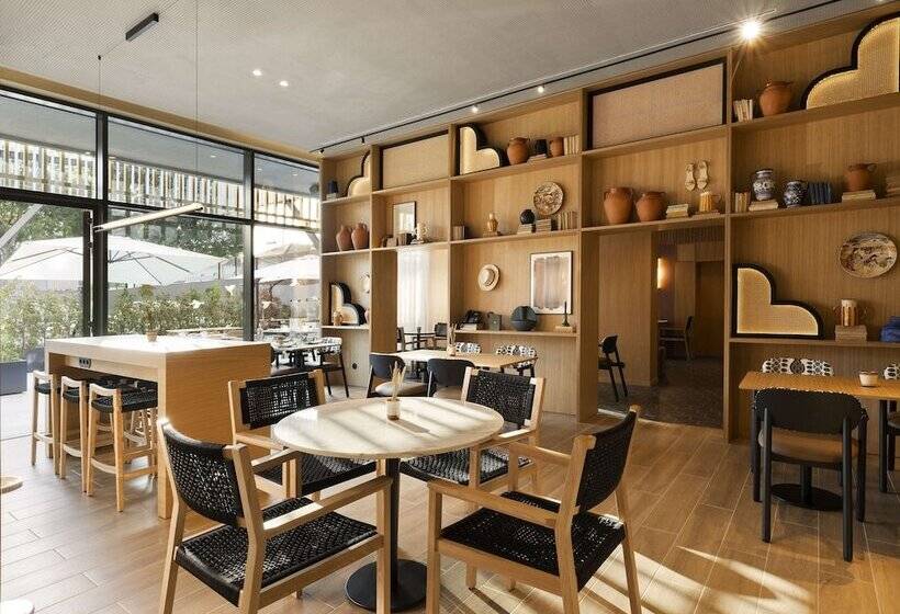 هتل Hilton Garden Inn Evora