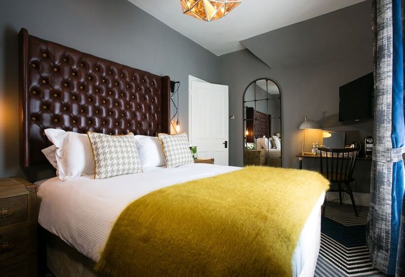 Отель Huntsman Of Brockenhurst