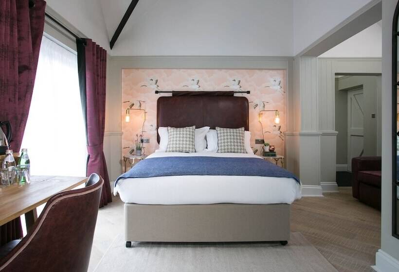 Отель Huntsman Of Brockenhurst