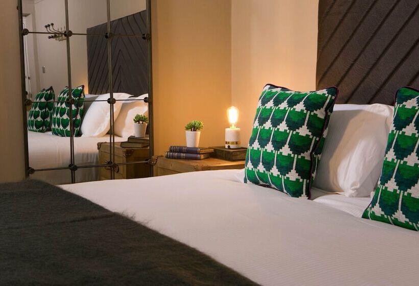 Отель Huntsman Of Brockenhurst