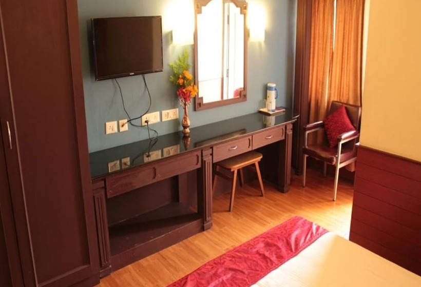 هتل Jayaraj Residency