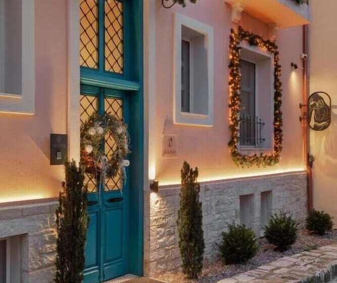 בית מלון כפרי Naiades The Residence Ioannina Castle