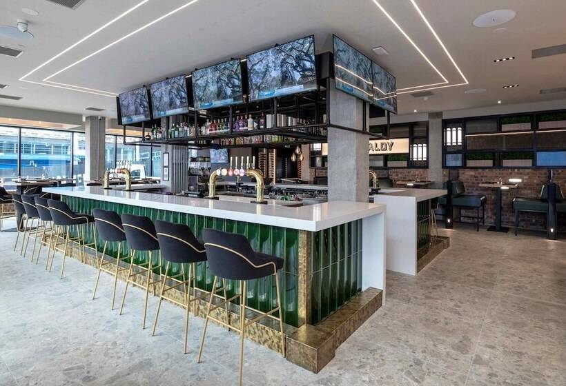 ホテル Sandman Signature Glasgow