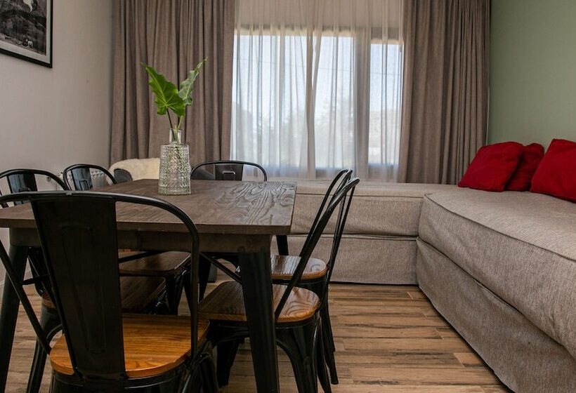 בית מלון כפרי Senderos Aparts & Suites