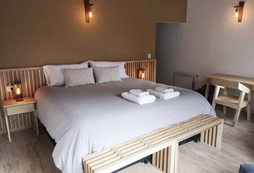 בית מלון כפרי Senderos Aparts & Suites