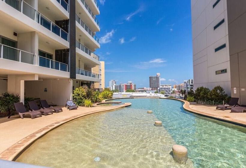 ホテル Signatures On Knuckey